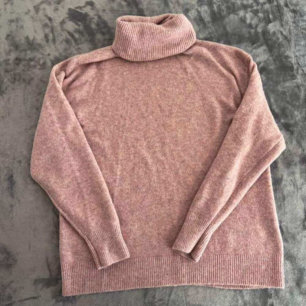 Urban Outfitters Oversized Turtleneck Sweater Blush Pink Soft Pullover Womens S